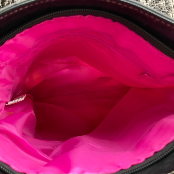 Lily Bloom Flower Crossbody - Picture 5 of 13